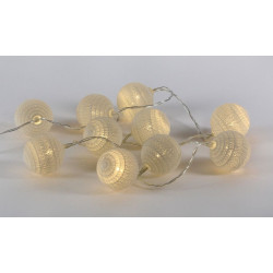 LED světelná dekorace - háčkovaná koule - 10 LED teple bílé